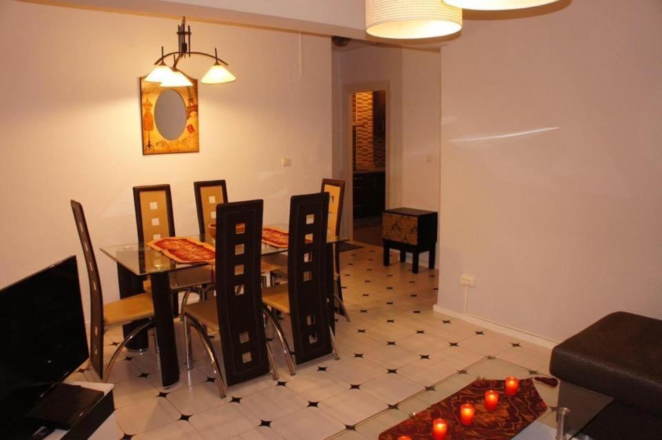 Cozy Apartment In Fuengirola! Baesta Laege Exterior foto